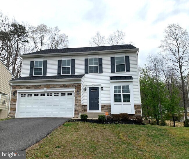 Building Photo - 6907 Lunette Ln