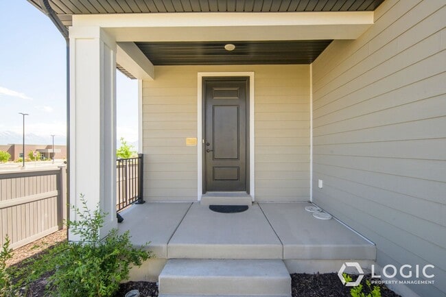 Building Photo - 5075 Rustic Patch Rd
