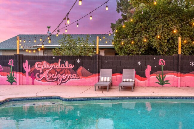 Building Photo - 5747 N 48th Ln