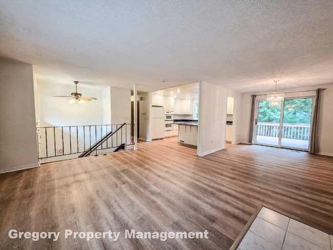 Building Photo - 19044 NE 165th Pl