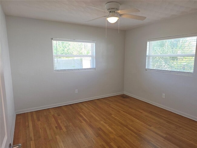 Building Photo - 915 Norman Dr