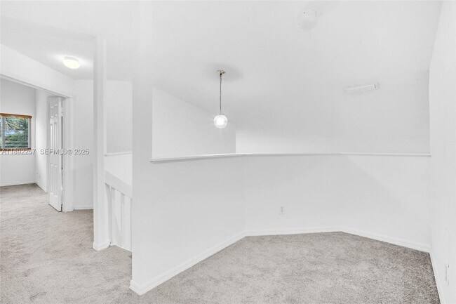 Building Photo - 1637 SW 156th Ave