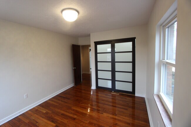 Building Photo - 4511 Main St