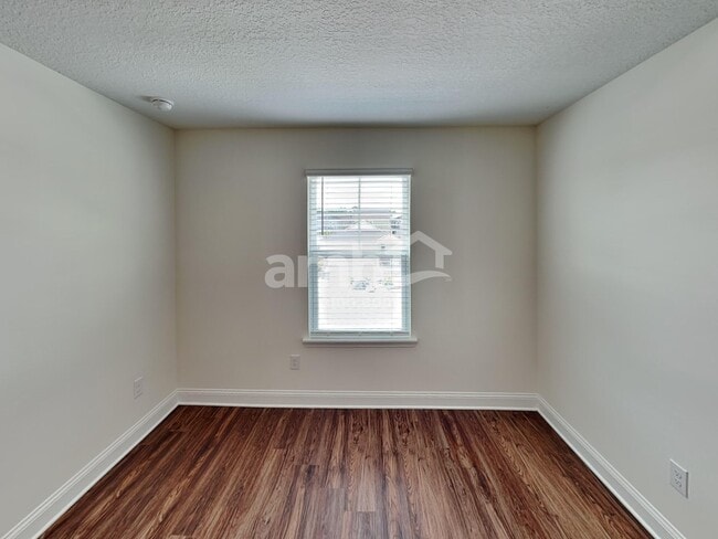 Building Photo - 237 Onate Cir