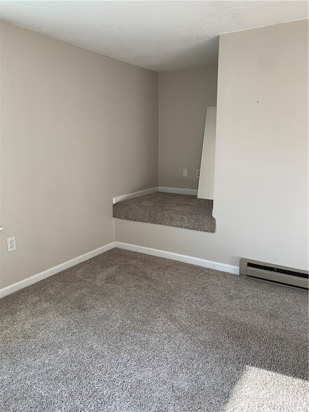 Building Photo - 200 Post Rd