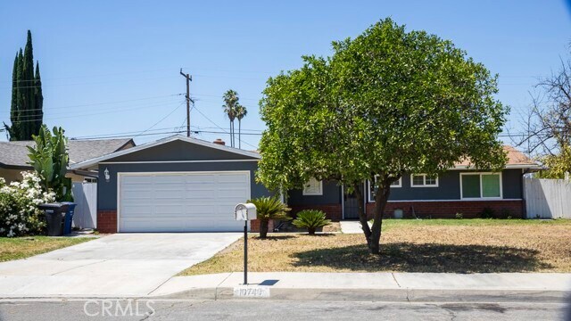 Building Photo - 10740 Coloma St
