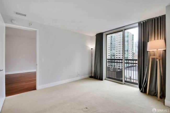 Building Photo - 50 Lansing St