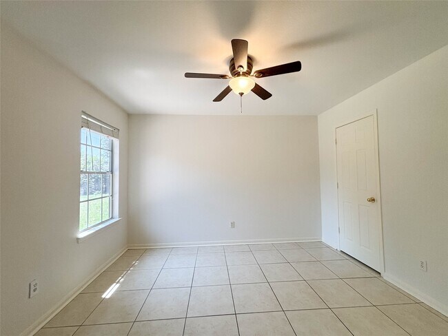 Building Photo - 1814 Senca Springs Ct