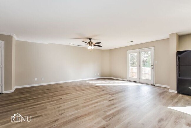 Building Photo - 132 Lockport Dr