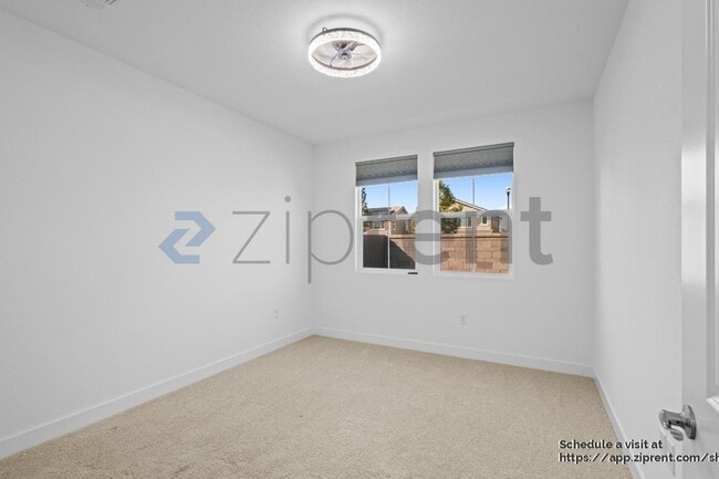 Building Photo - 15961 Mavericks Ln