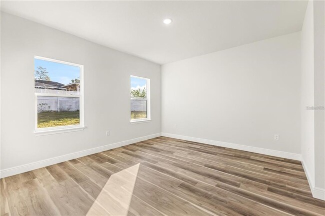 Building Photo - 265 Marion Oaks Manor