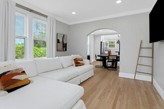 Building Photo - 137 Rock Spring Rd