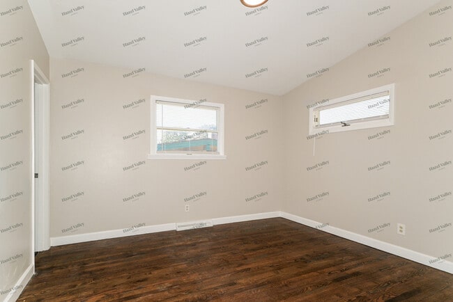 Building Photo - 315 St Edward Ln