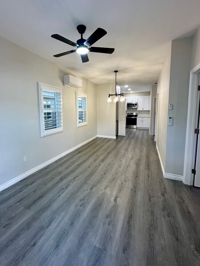 Primary Photo - 7860 Montecito Ln