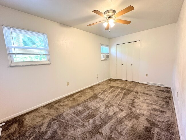 Building Photo - 6349 Leechburg Rd