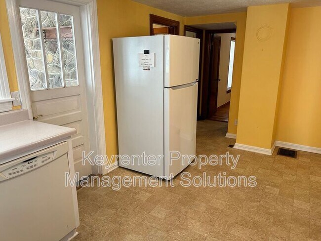 Building Photo - 3922 Churchville Ave