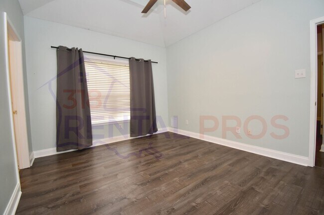 Building Photo - 3 Bed, 2 Bath Home in Ruston!