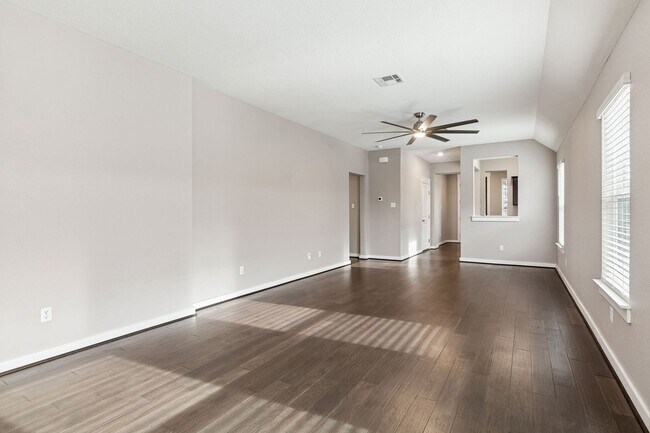 Building Photo - 128 Gidran Trail