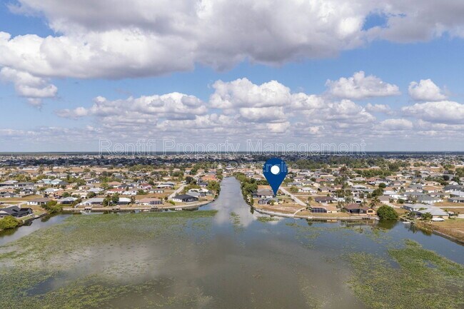 Building Photo - 304 NW 12th Ln