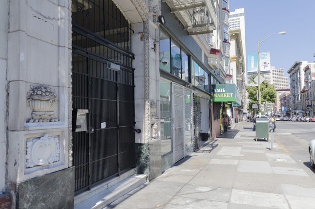 Building Photo - 516 Ellis