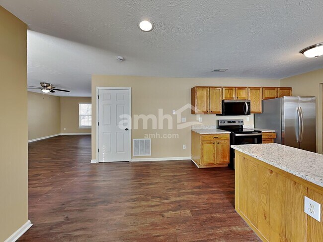 Building Photo - 515 Indian Lake Dr