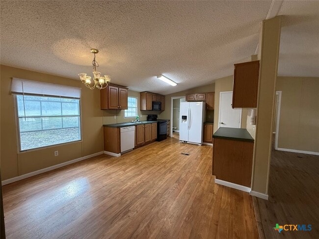 Building Photo - 136 Sonnyland Dr