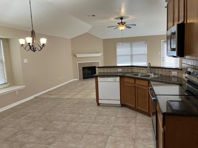 Building Photo - 2116 Sol Dr