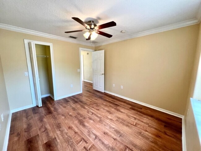 Building Photo - EAGLE CREEK LAKE NONA! WELCOME HOME! Beautiful water views! Spacious 2 story-3 bedroom 2.5 bath h...