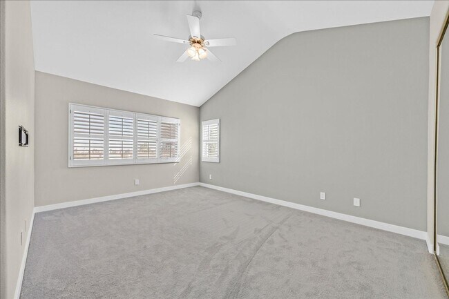 Building Photo - Summerlin House close to Red Rock Casino.