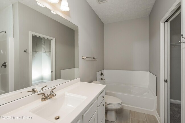 Building Photo - 6100 Port Antonio Rd