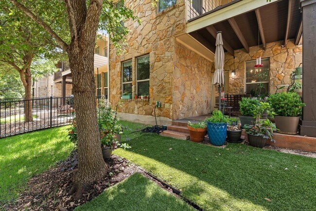 Building Photo - 7317A Colina Vista Loop