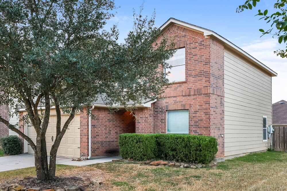 Building Photo - 8715 Sunset Pond Dr