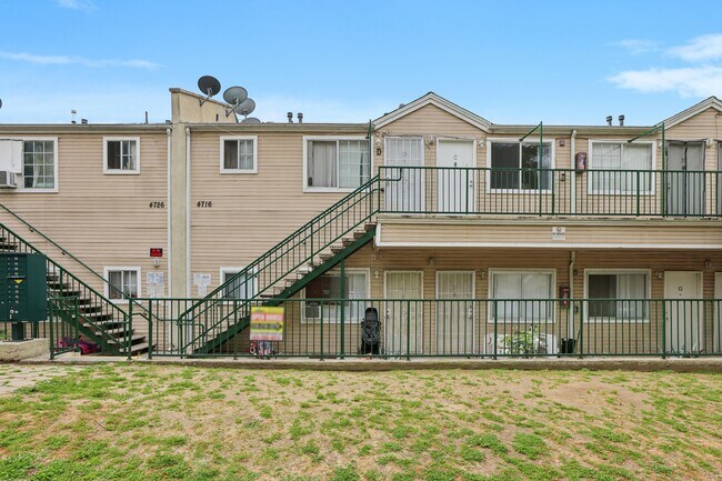 Building Photo - 4717-4727 Gambier/4716-4726 Butterfly