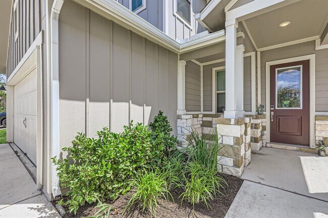 Building Photo - 8615 McKamy Dr