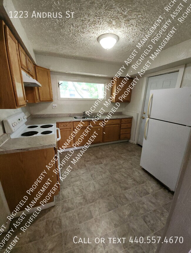 Building Photo - 1223 Andrus St
