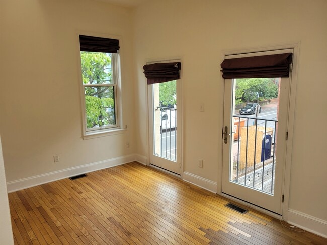 Building Photo - 255 10th St NE