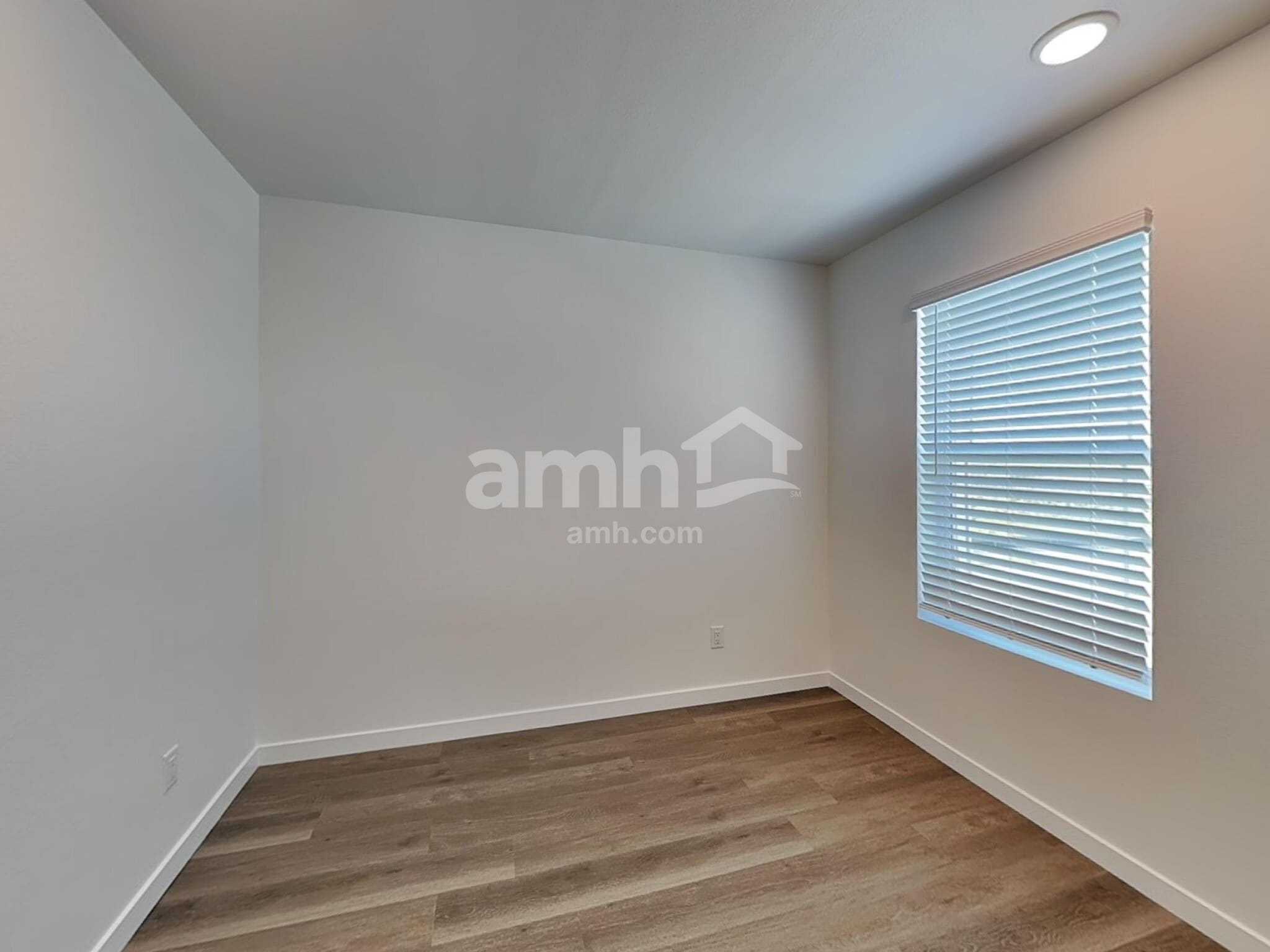 Building Photo - 354 N Addison Way