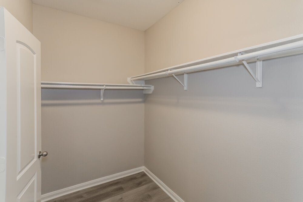 Building Photo - 2120 Foxglove Ct