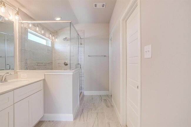 Building Photo - Coming Soon! Beautiful Townhome in Gated Community