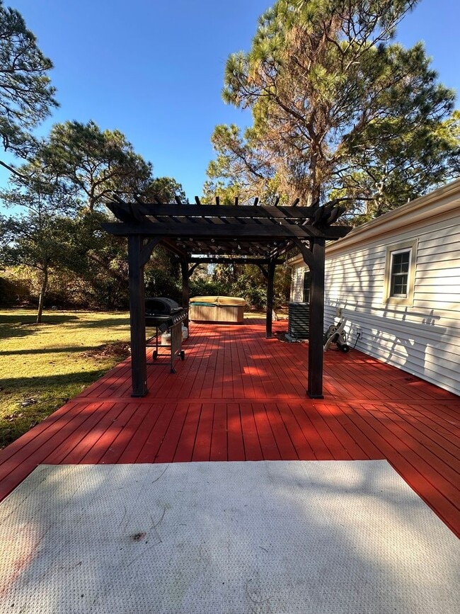 Building Photo - The BEST location there is-- Newly Renovated 3 bedroom home!