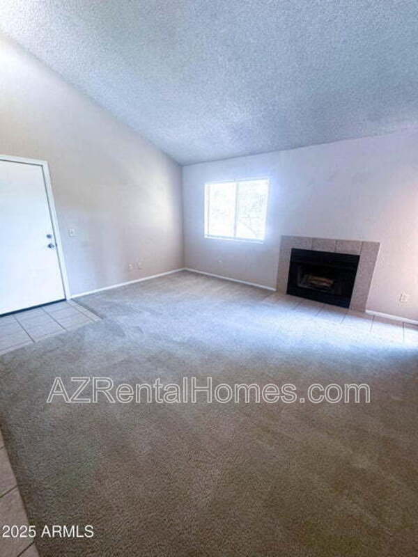 Building Photo - 1075 E Chandler Blvd