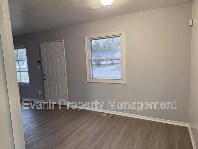 Building Photo - 3747 Barbarosa Dr