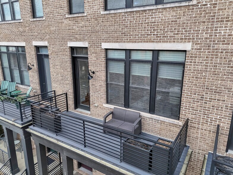 Building Photo - 1061 Harrison Park Pl