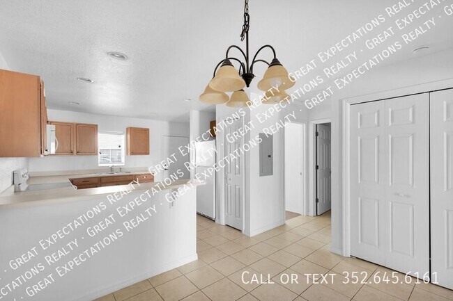 Building Photo - 10583 SE 67 Ct