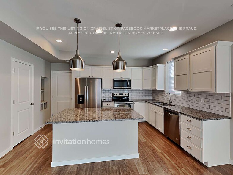 Building Photo - 2168 Bock St