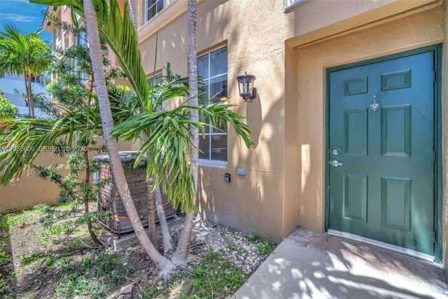 Building Photo - 2065 S Ocean Dr
