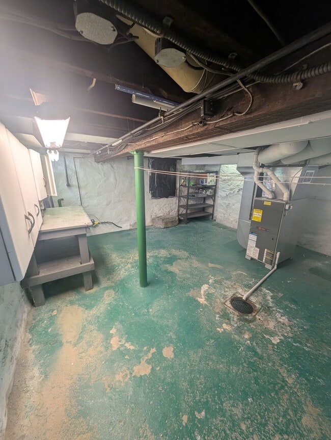 Building Photo - Newly Renovated 2 Bed, 1 Bath Home in Crafton -- AVAILABLE NOW!