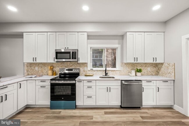 Building Photo - 5113 W Thompson St