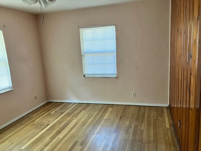 2nd Bedroom - 1331 S Summerlin Ave