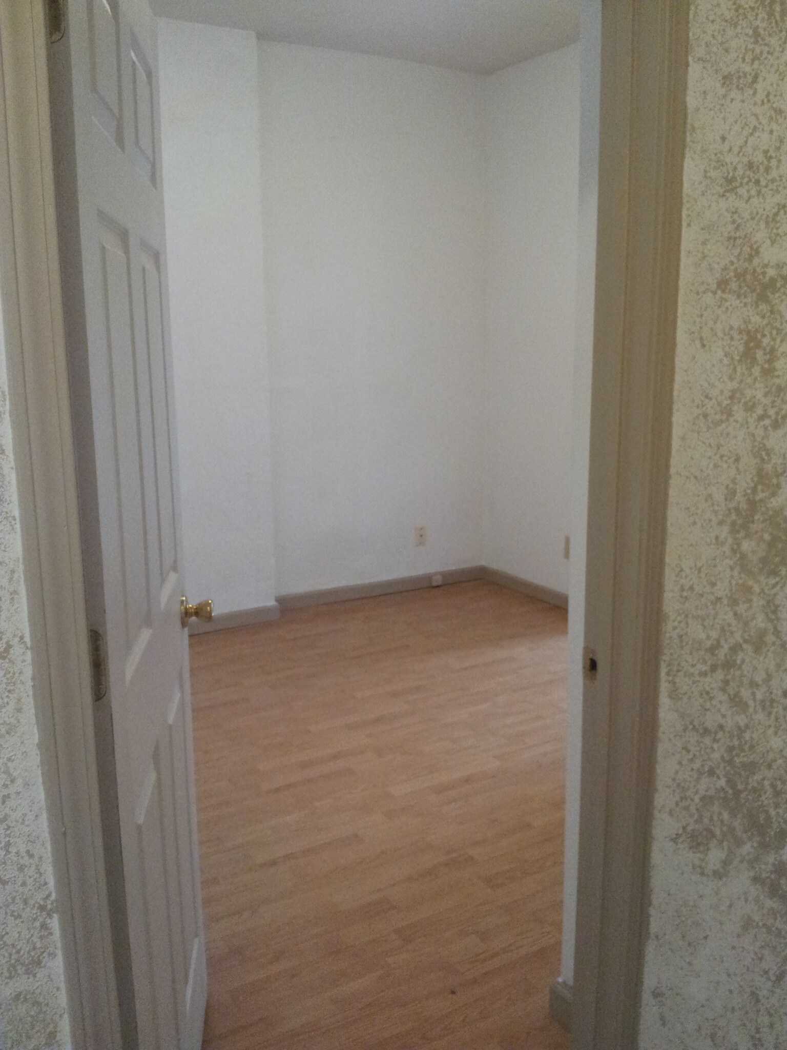 Building Photo - 2029 Bryan Ave